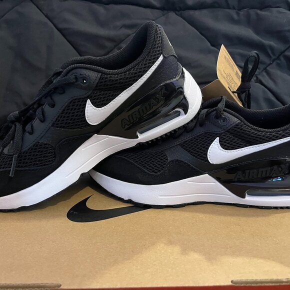 Nike Shoes - 🔥👟 Nike Air Max Black/White – Size 6.5Y (Women’s 8) – Brand New